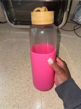 Reusable Glass Water Bottle with Bamboo Lid and Pink Sleeve